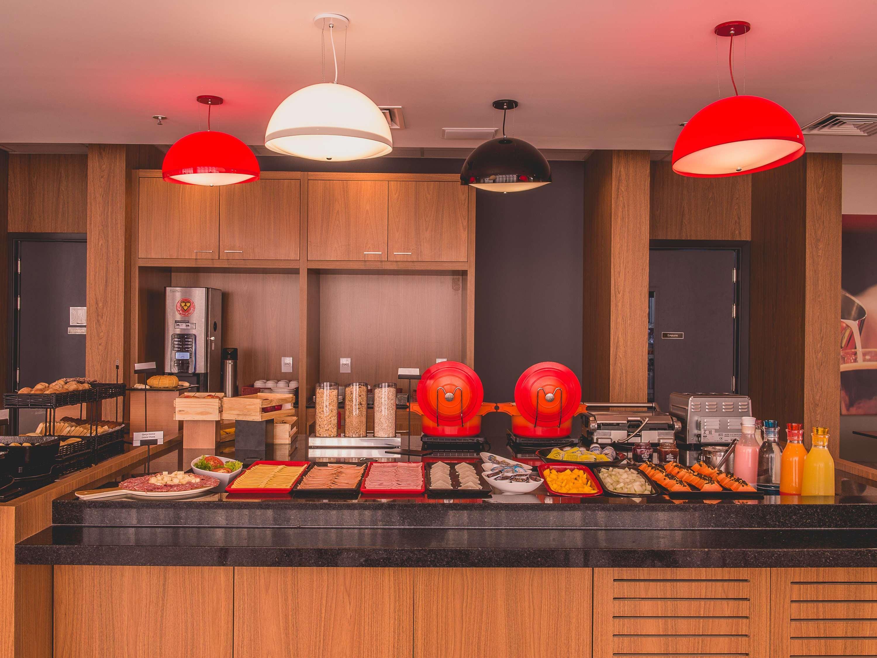 Ibis カルロス・バルボザ エクステリア 写真